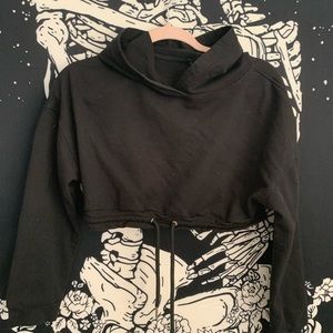 Black crop hoodie